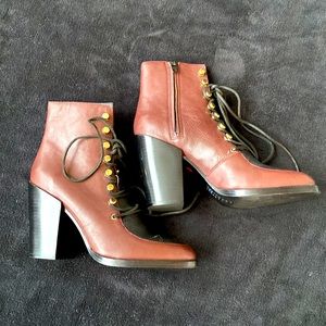 Beautiful Wine and Black boots - size 9